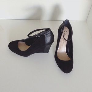 Jessica Simpson Wedge - Black